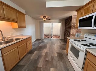 1425 W 8th Ave #17, Eugene, OR 97402