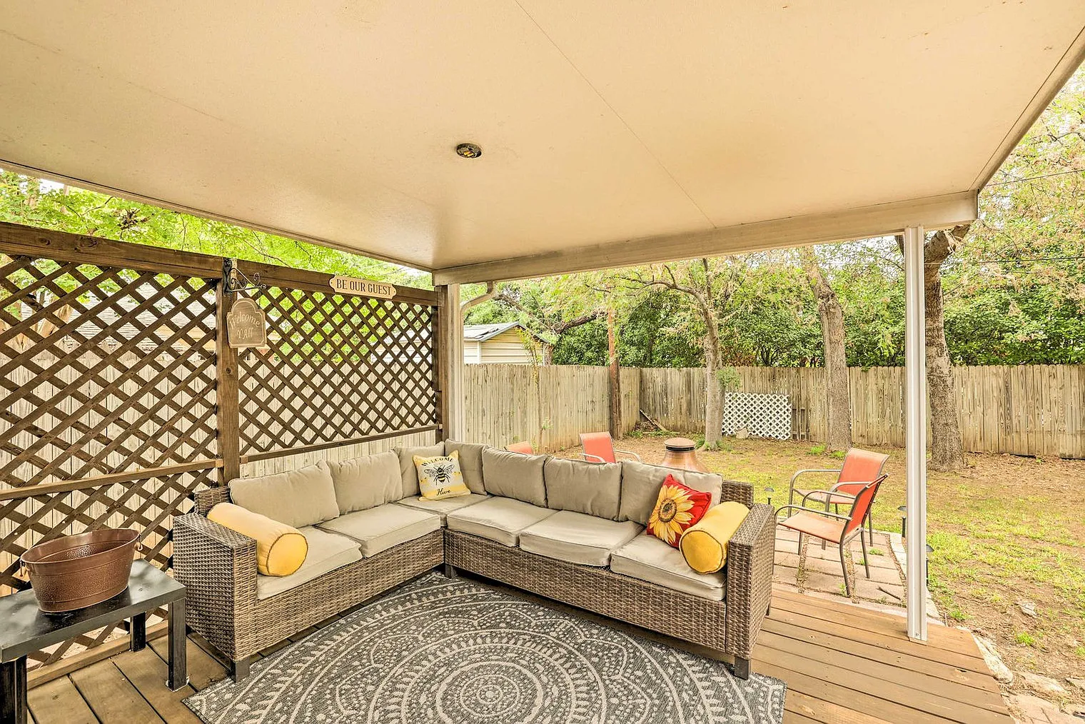 3 bed, 2.0 bath, 1291 sqft, $4,902 — Photo 4