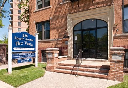 1st image of 288 4th Ave APT 303
