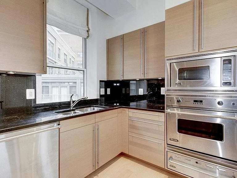 2425 L St NW #415 — Photo 8