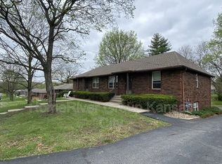 916 NW 68th St, Kansas City, MO 64118