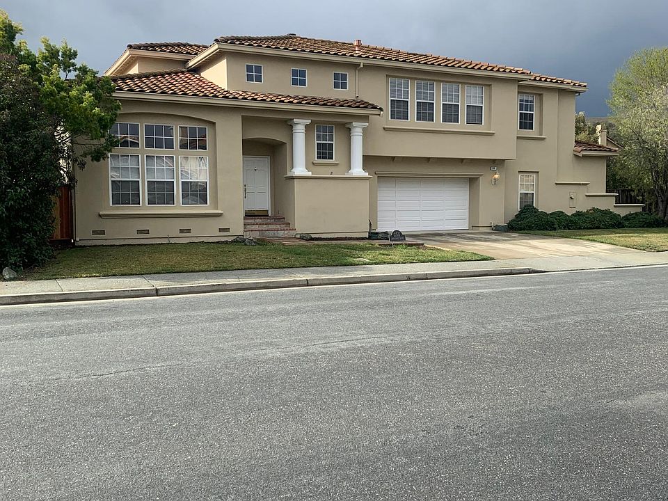 1st image of 255 Berkshire Dr