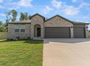 981 Pebble Dr, Prairie Grove, AR 72753
