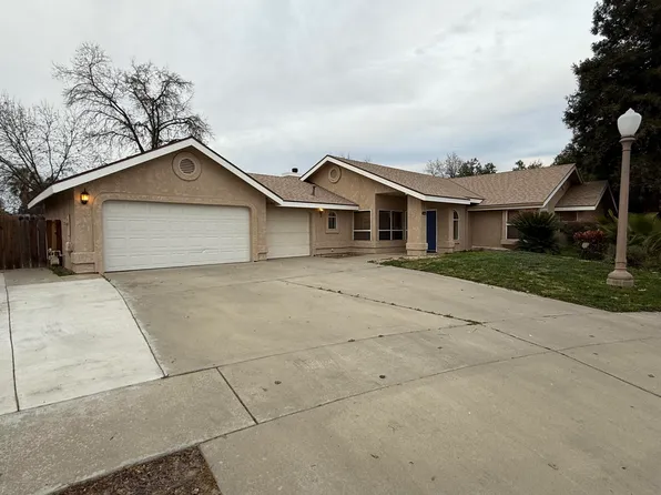 2130 N Clark Court, Visalia, CA 93292