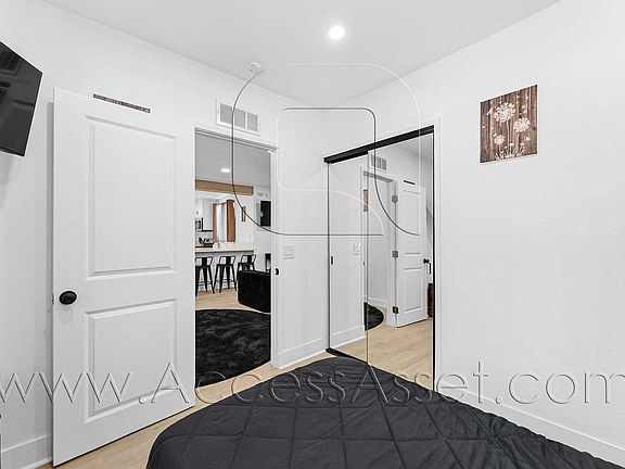 5th image of 434 Highland Ave