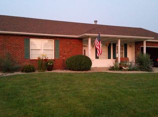 810 Kendra Ann Dr, Swansea, IL