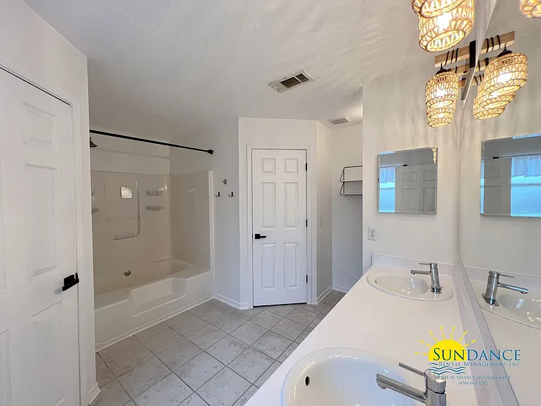 492 Jillian Dr — Photo 9