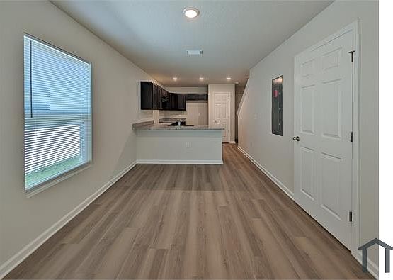 3rd image of 1503 W 6th St