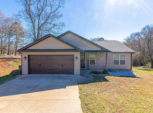 475 Barton St, Duncan, SC 29334