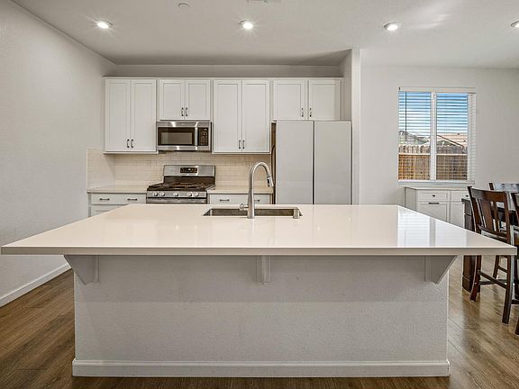 5th image of 1566 Falabella Way