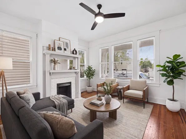 810 Barnard St, Savannah, GA 31401