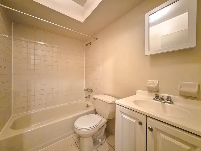 45 Clark Ln #1 — Photo 4