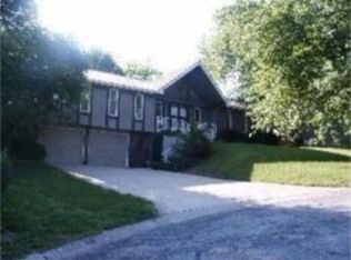 3919 NW Ponderosa St, Lees Summit, MO 64064