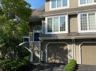 13 Cabot Dr, Wayne, PA 19087