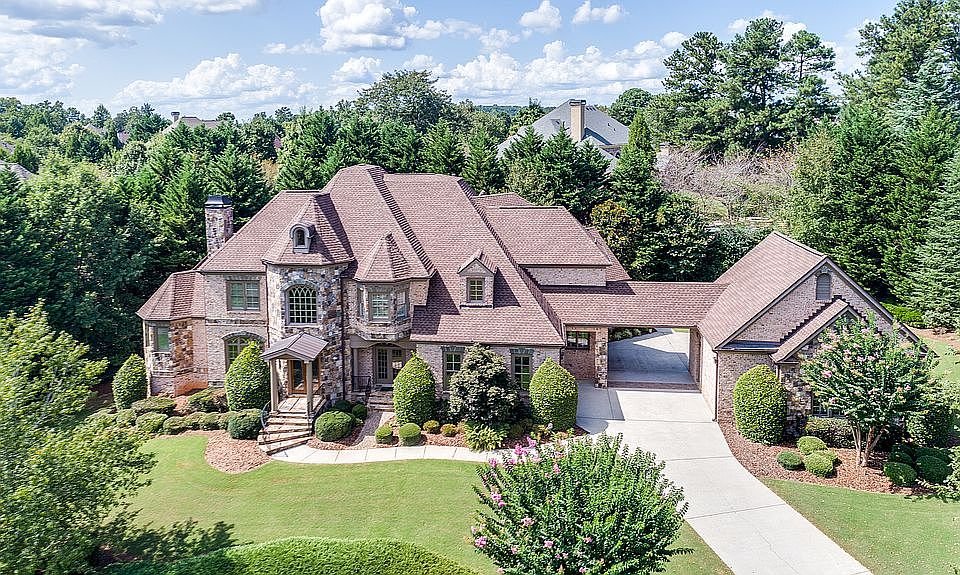 5 BR, 4 FB, 2 HB; 8073 sqft