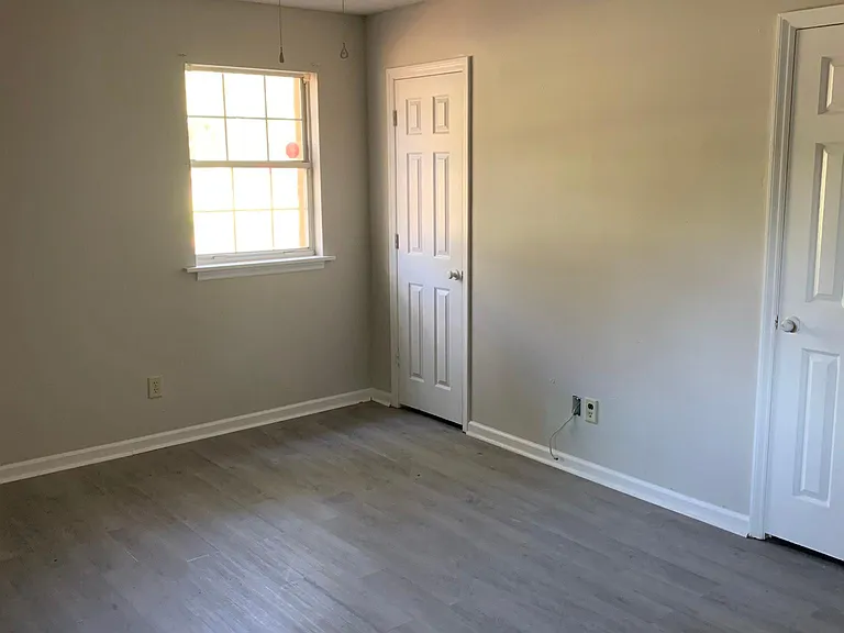 118 Stewart Ct — Photo 3
