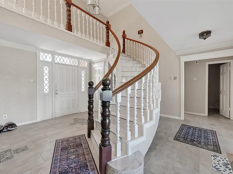 11302 Hylander Dr — Photo 7