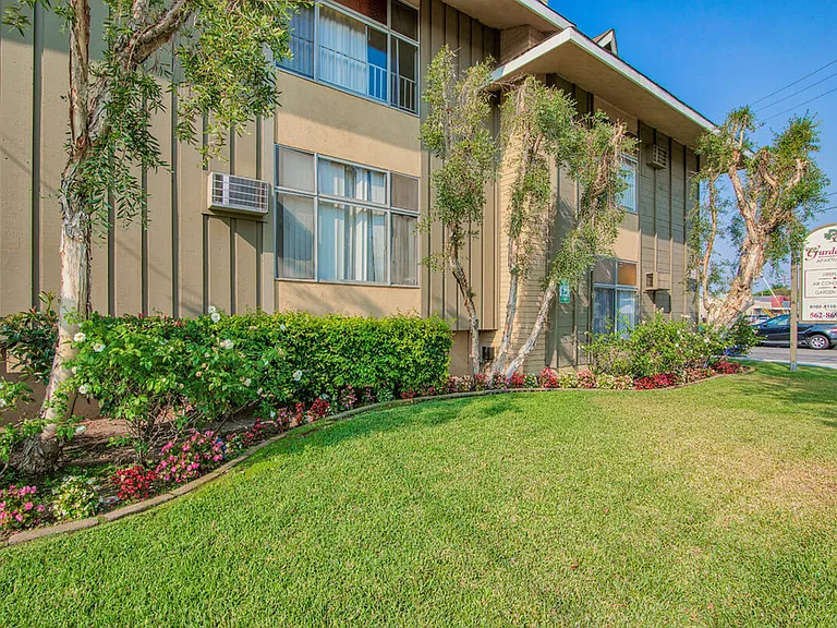 Gardenview Apartments — Photo 19