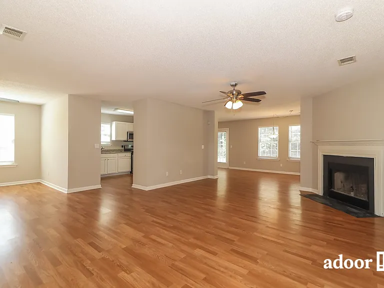 519 Grandview Cir — Photo 5