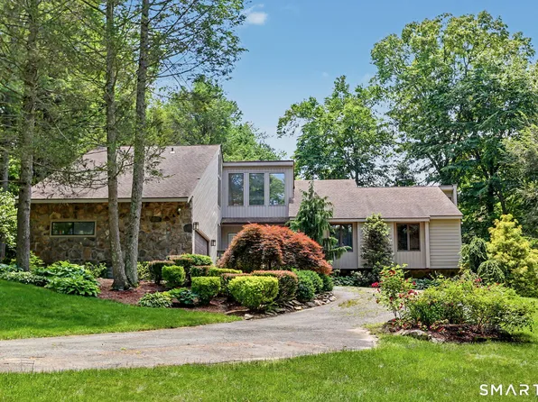 4 Scenic Hill Lane, Monroe, CT 06468