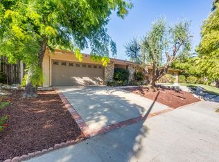 24311 Aetna St, Woodland Hills, CA 91367
