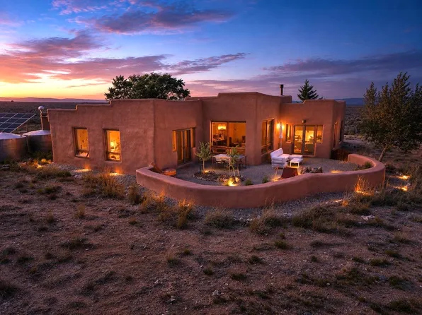 30 Cielo Grande Road, Carson, NM 87577