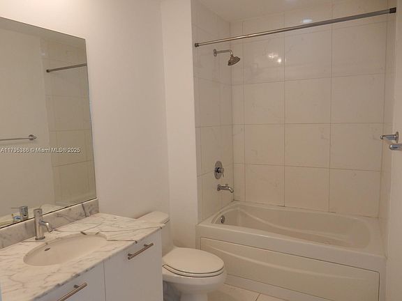 5th image of 950 Brickell Bay Dr APT 4508