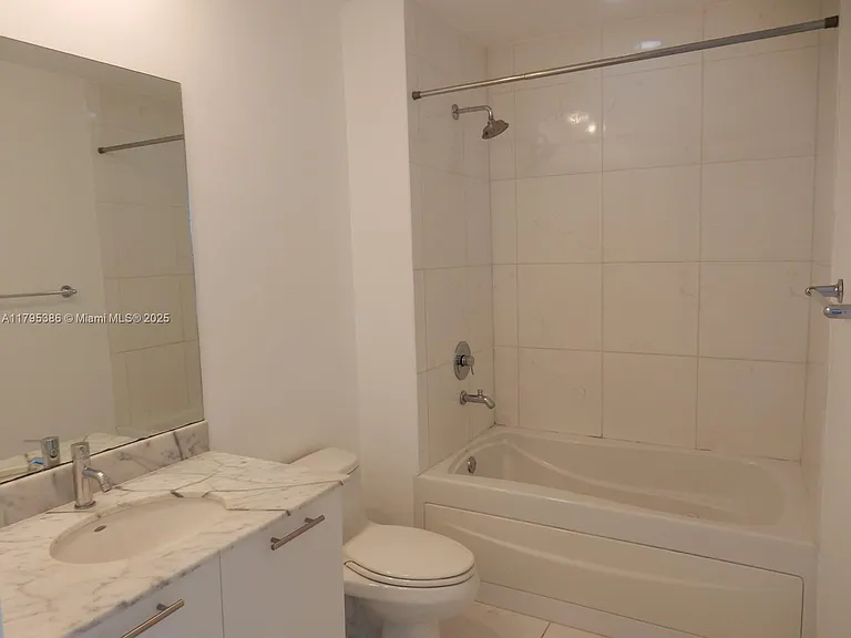 950 Brickell Bay Dr #4508 — Photo 5
