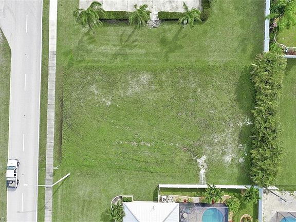 4th image of 1616 Beach Pkwy W