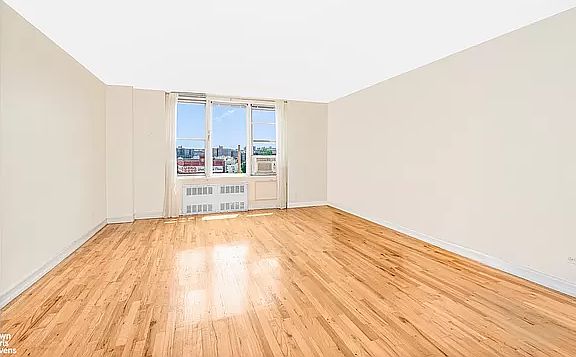 3rd image of 2750 Johnson Ave APT 8L