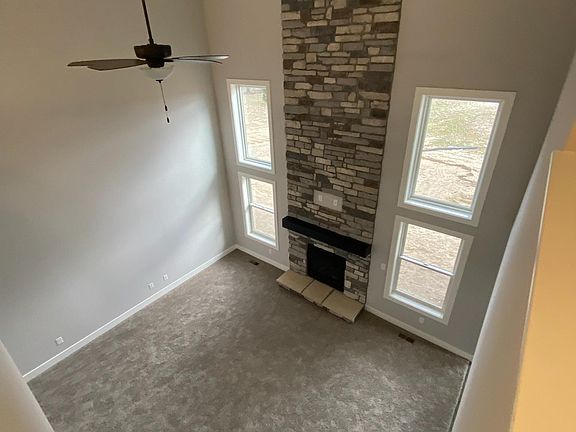 4th image of 17192 Hillsong Ln