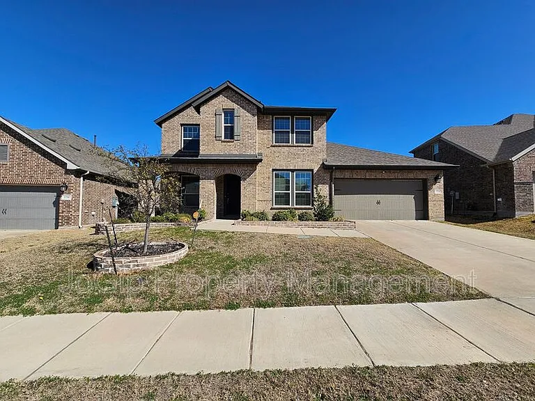 1740 Jamestown Dr — Photo 10