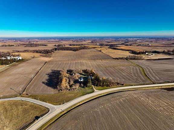 4th image of 6011 County Road 10 SE