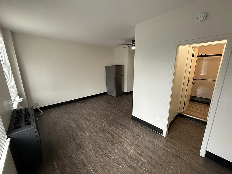 123 E Iowa Ave #3 — Photo 8