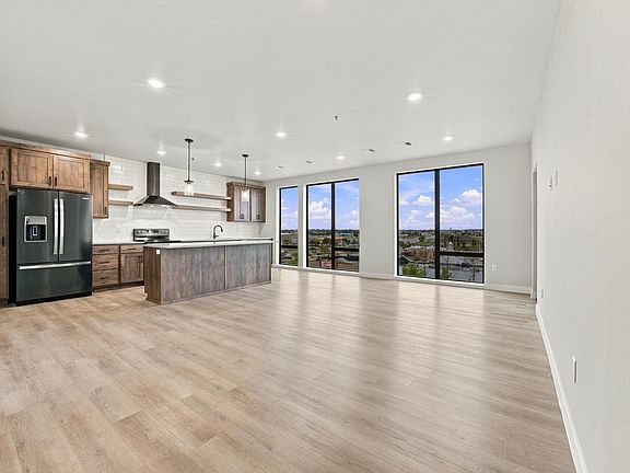 5th image of 4470 24th Ave S #606