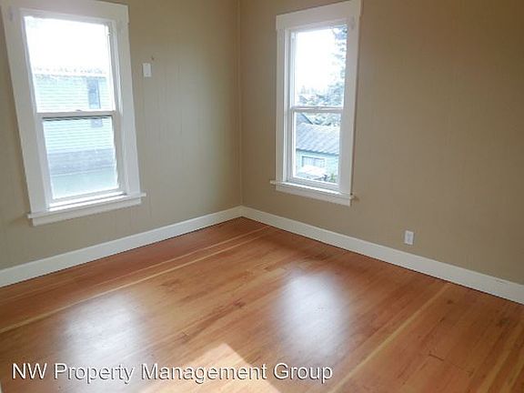 4th image of 1624 1/2 Virginia Ave