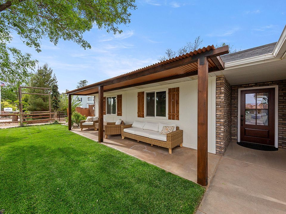1st image of 1470 W Jade Dr