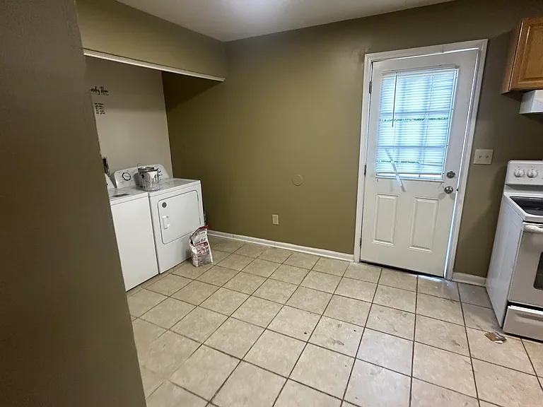 1198 Mount Rushmore Way — Photo 7