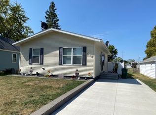 213 4th St, Standard, IL 61363