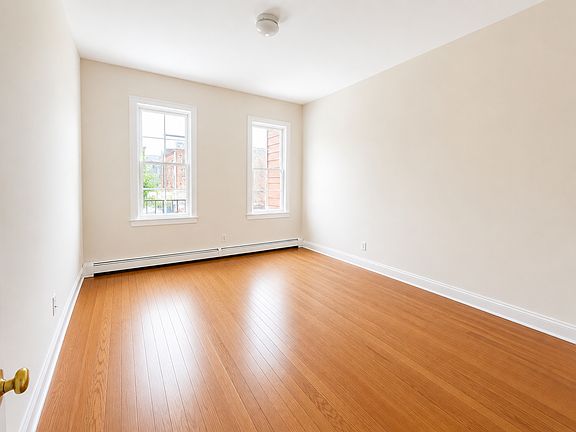 3rd image of 37-15 Broadway Floor 2