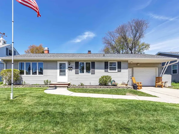 1651 Debra Ln, Green Bay, WI 54302