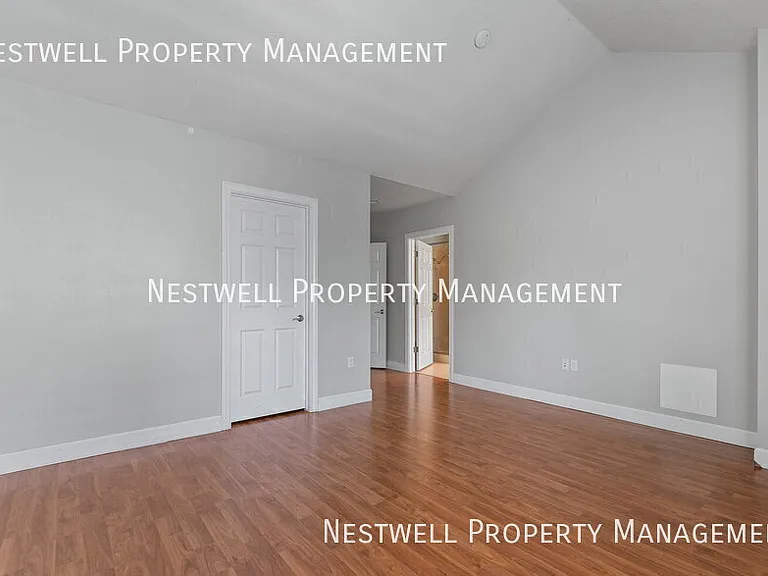 114 W Village Ln — Photo 16