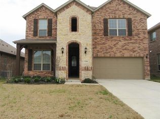 1724 Ranch Trail Rd, Aubrey, TX 76227