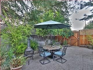 5th image of 381 Blackwell Dr