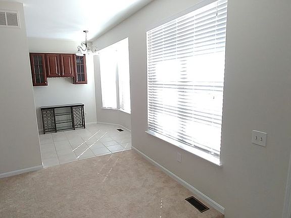 Living room to Kitchen 