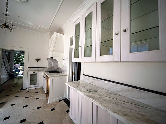 3rd image of 311 Elm St #A