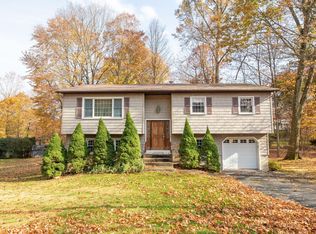 16 Glenn Ln, New City, NY 10956