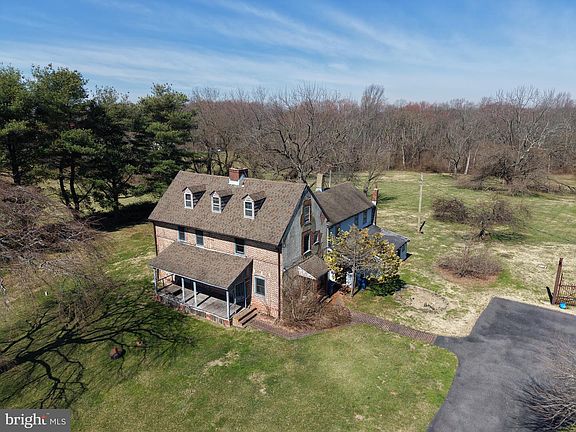 3rd image of 875 Port Penn Rd