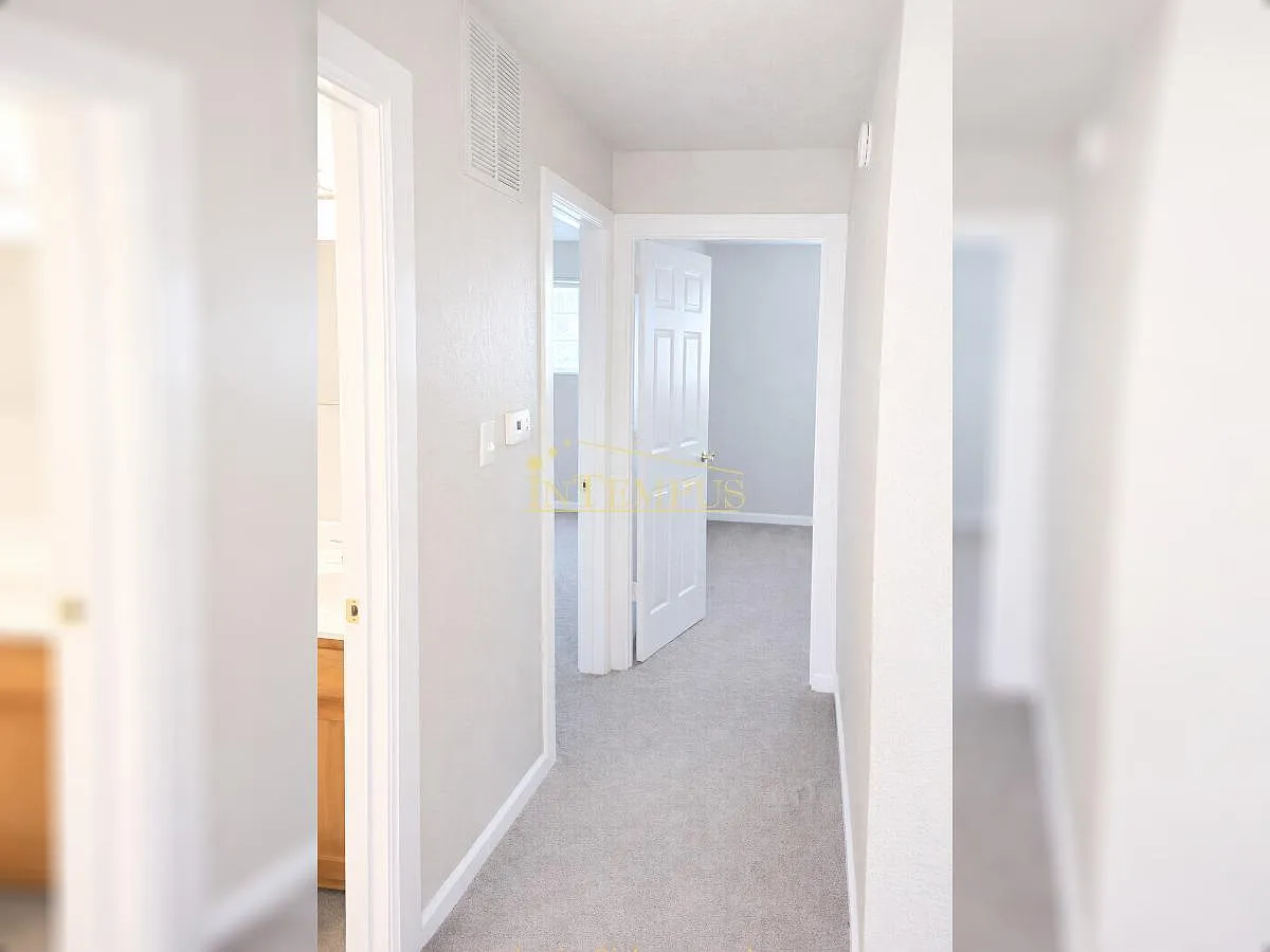 3 bed, 1.5 bath, 1280 sqft, $1,425 — Photo 3