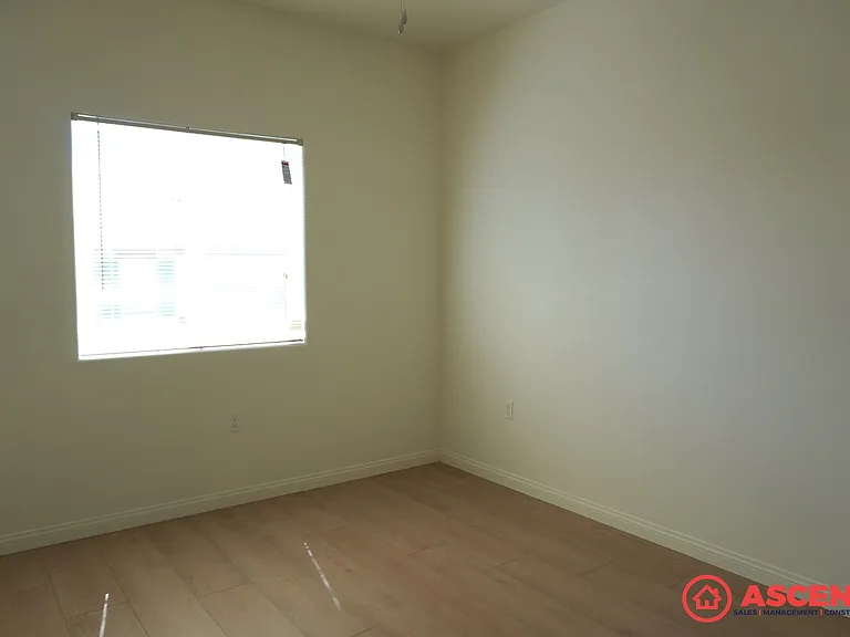 420 20th Ave — Photo 7